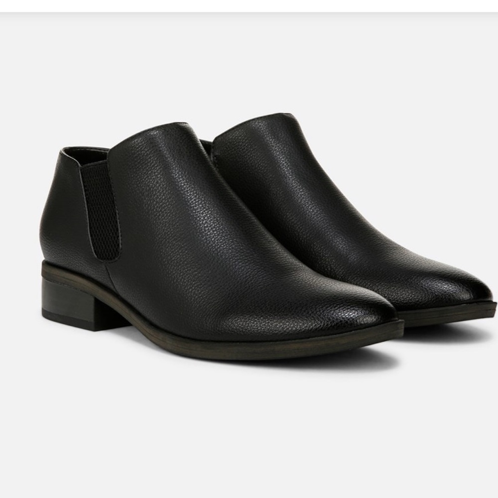 ๐Naturalizer Black Leather Ankle Boots
